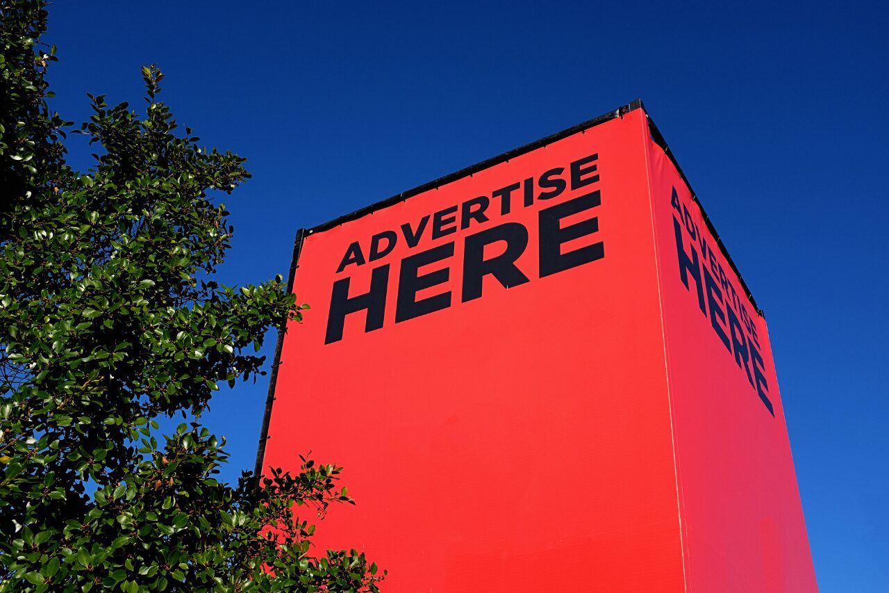 OOH Advertising Growth in 2026: Digital and Traditional Formats Surge
