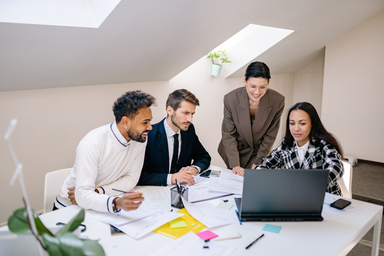 When In-House Marketing Isn’t Enough: Signs Your Team Needs a Marketing Agency